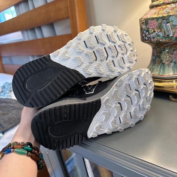 New Balance 8 medium width - Picture 4 of 5